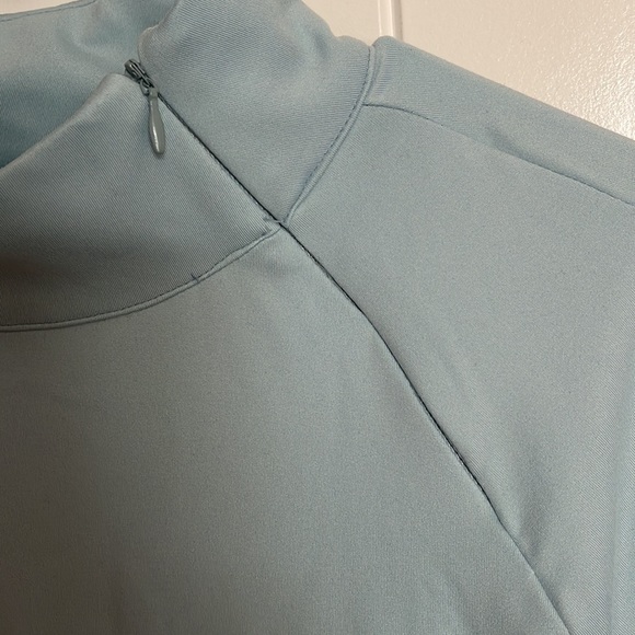 Yogalicious spandex/polyester sweater - Picture 3 of 8